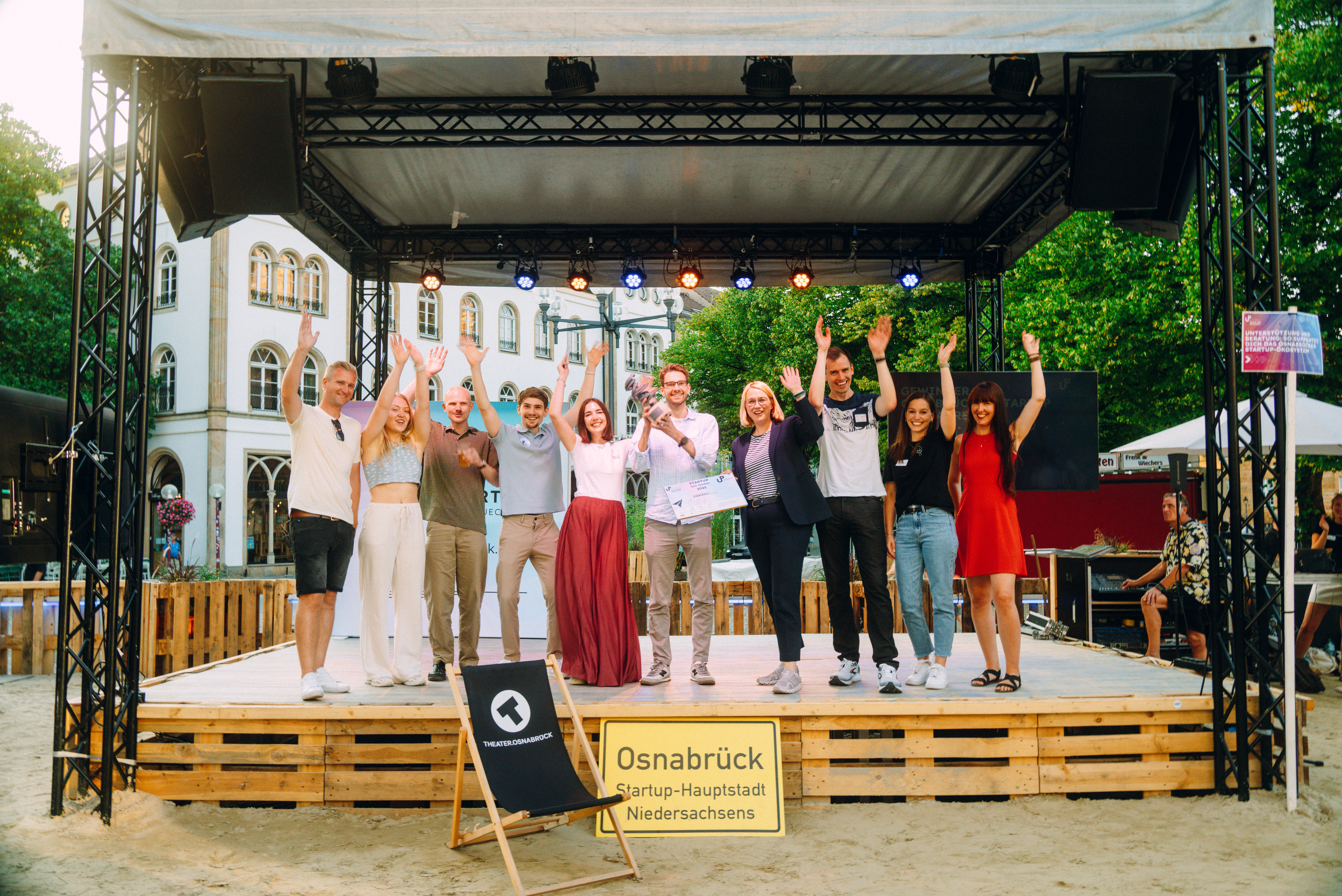 Osnabrücks innovativster Sommerabend geht in die nächste Runde: Startup Beats & Business lädt erneut an den Theater Beach ein