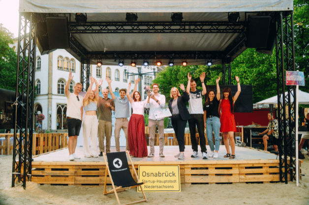 Osnabrücks innovativster Sommerabend geht in die nächste Runde: Startup Beats & Business lädt erneut an den Theater Beach ein